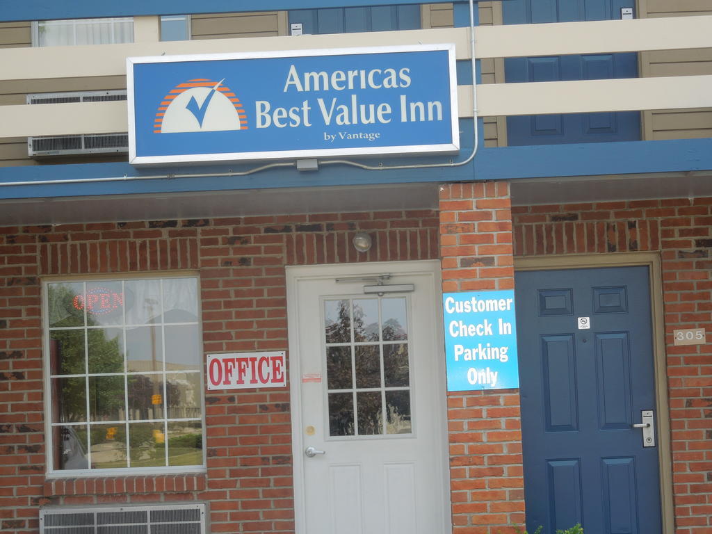 Americas Best Value Inn Maumee/Toledo Kültér fotó